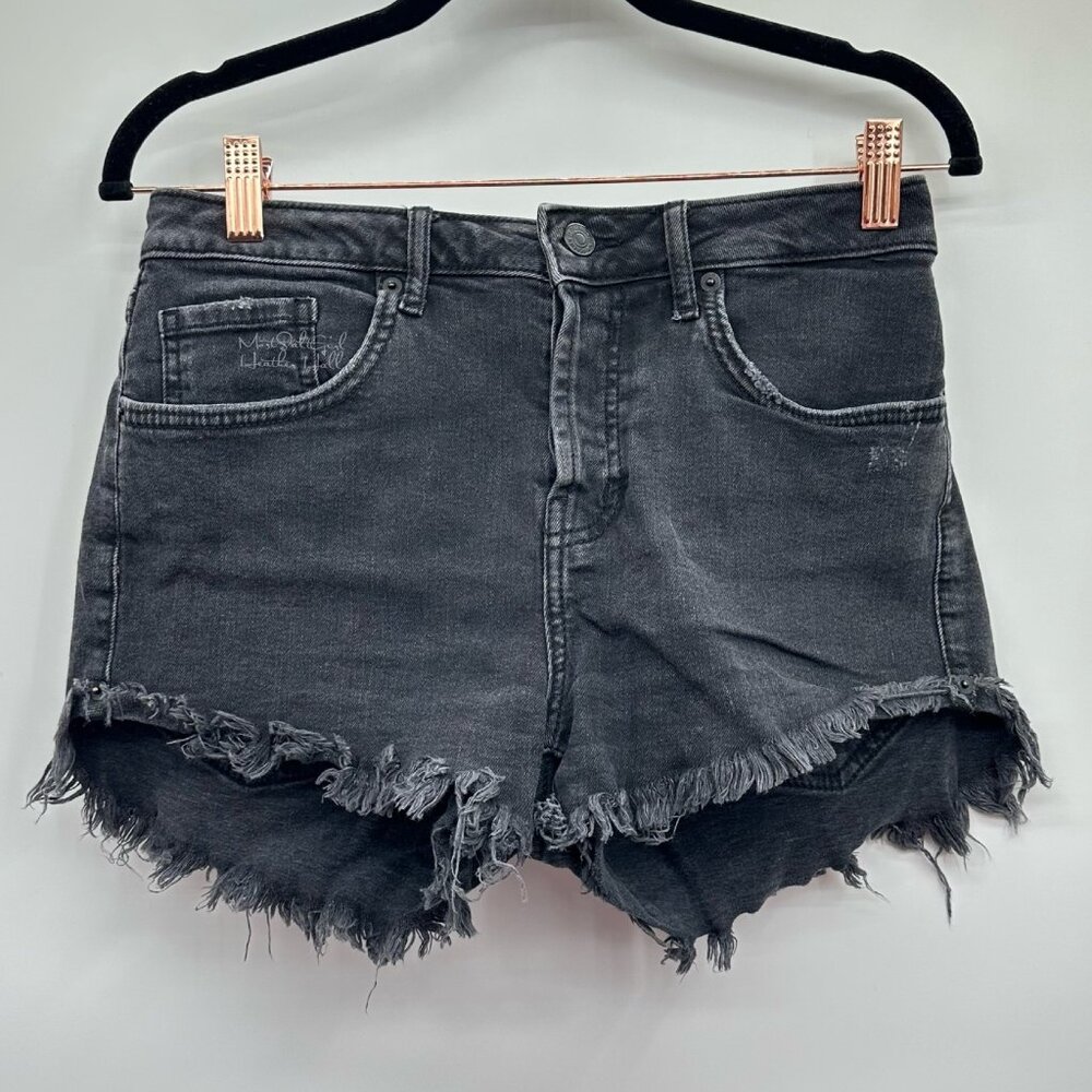 Forever 21 Black Button Fly Sandpaper Distressed Raw Fringe Hem Shorts Size 29